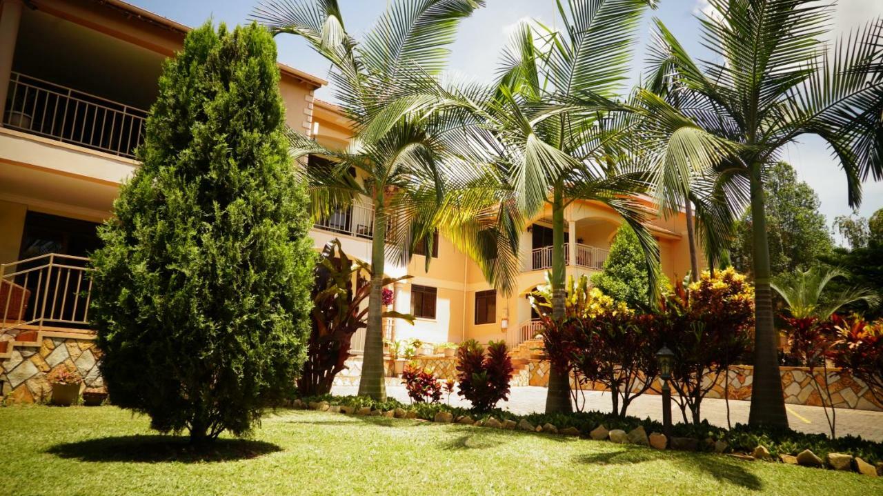 Apricot Guest House Muyenga Exterior foto