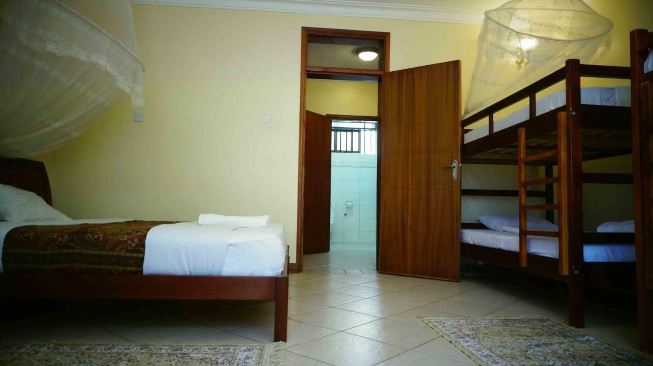 Apricot Guest House Muyenga Exterior foto
