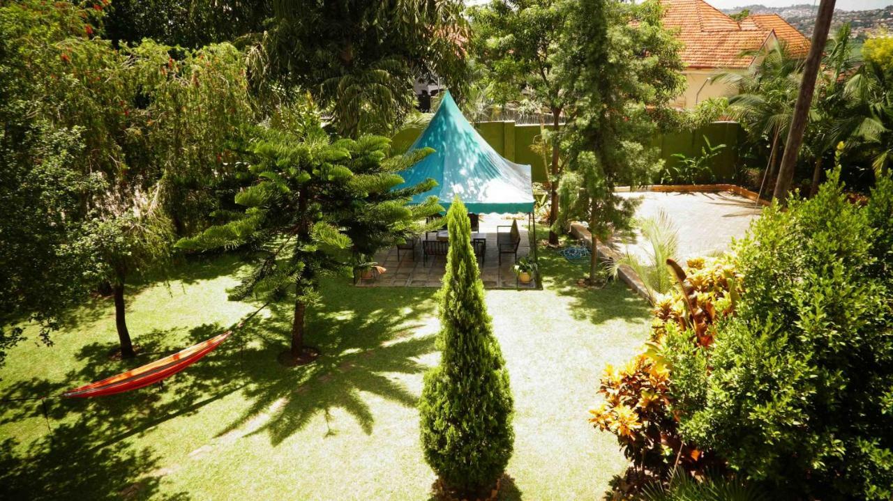 Apricot Guest House Muyenga Exterior foto