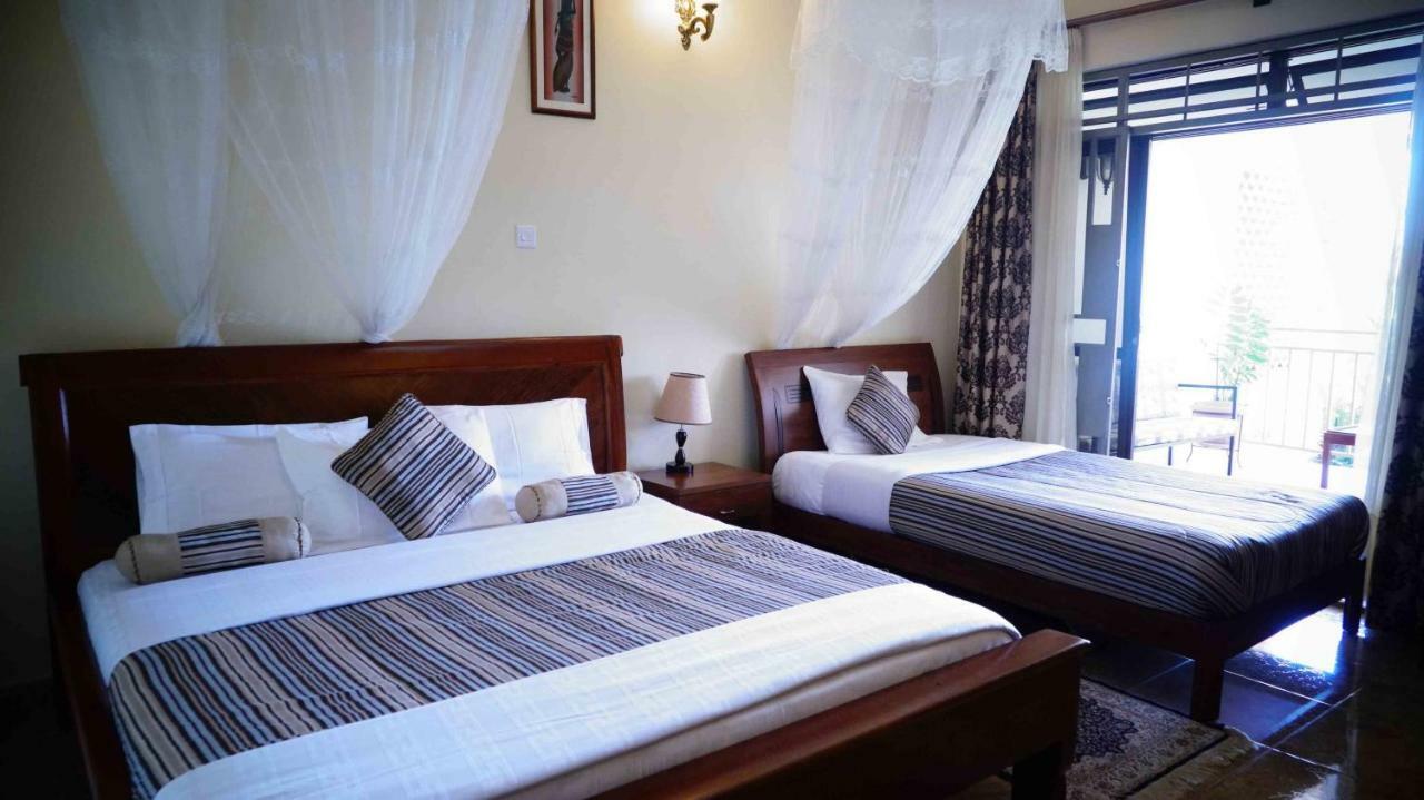 Apricot Guest House Muyenga Exterior foto