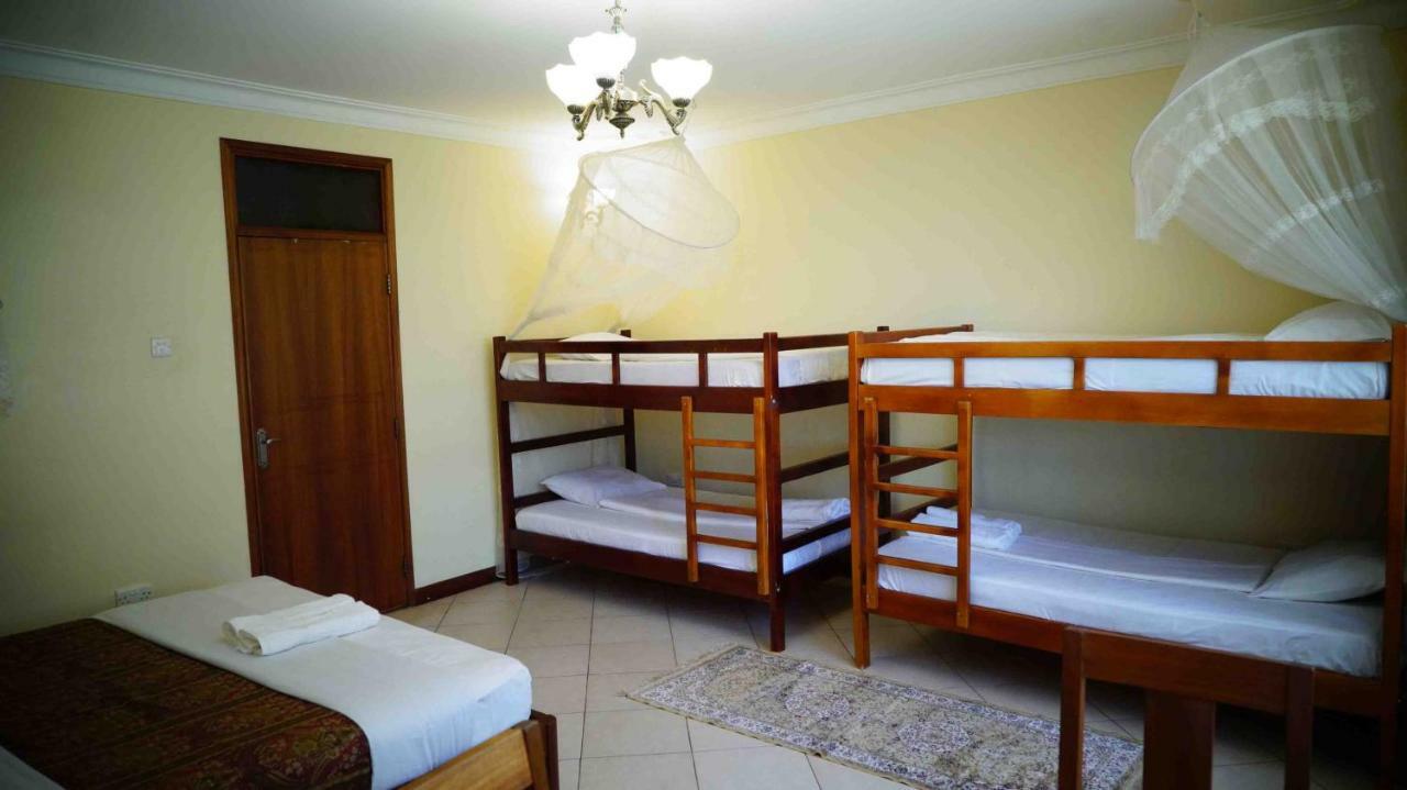Apricot Guest House Muyenga Exterior foto