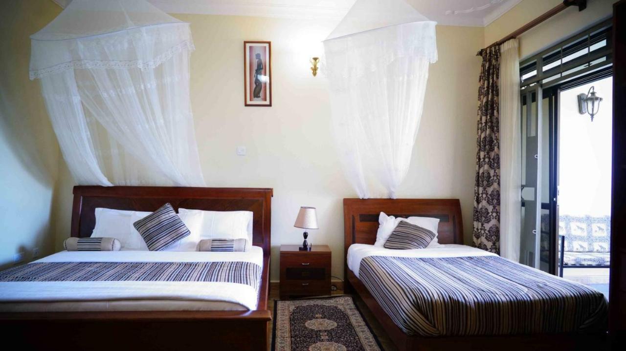 Apricot Guest House Muyenga Exterior foto