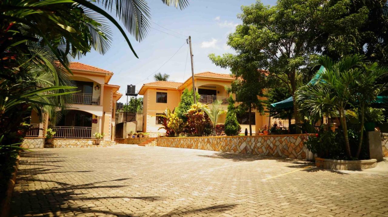 Apricot Guest House Muyenga Exterior foto