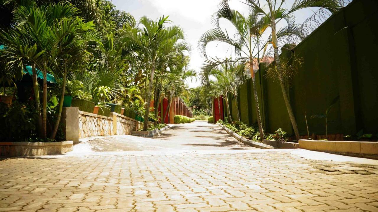 Apricot Guest House Muyenga Exterior foto