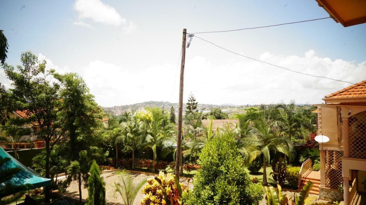 Apricot Guest House Muyenga Exterior foto