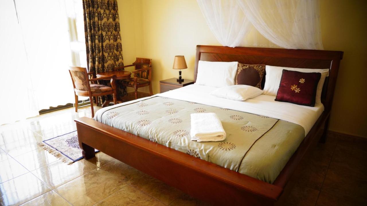 Apricot Guest House Muyenga Exterior foto