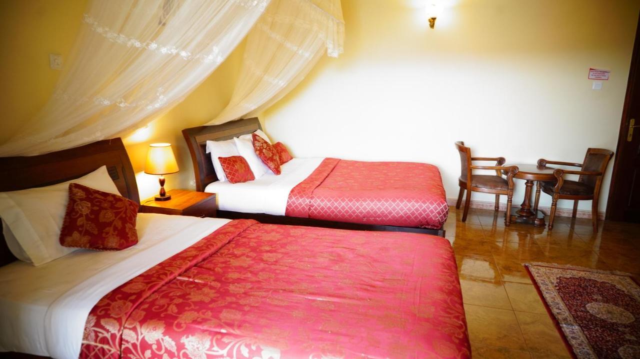 Apricot Guest House Muyenga Exterior foto